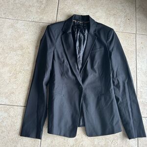 Trade/sell Zara Blazer Size 4 EUC🌺